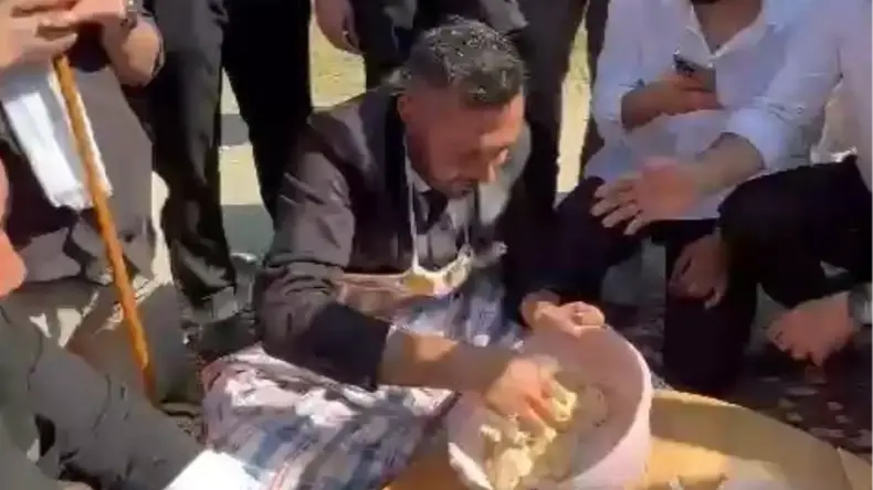 Düğün Konvoyunda Hamur Eğlencesi